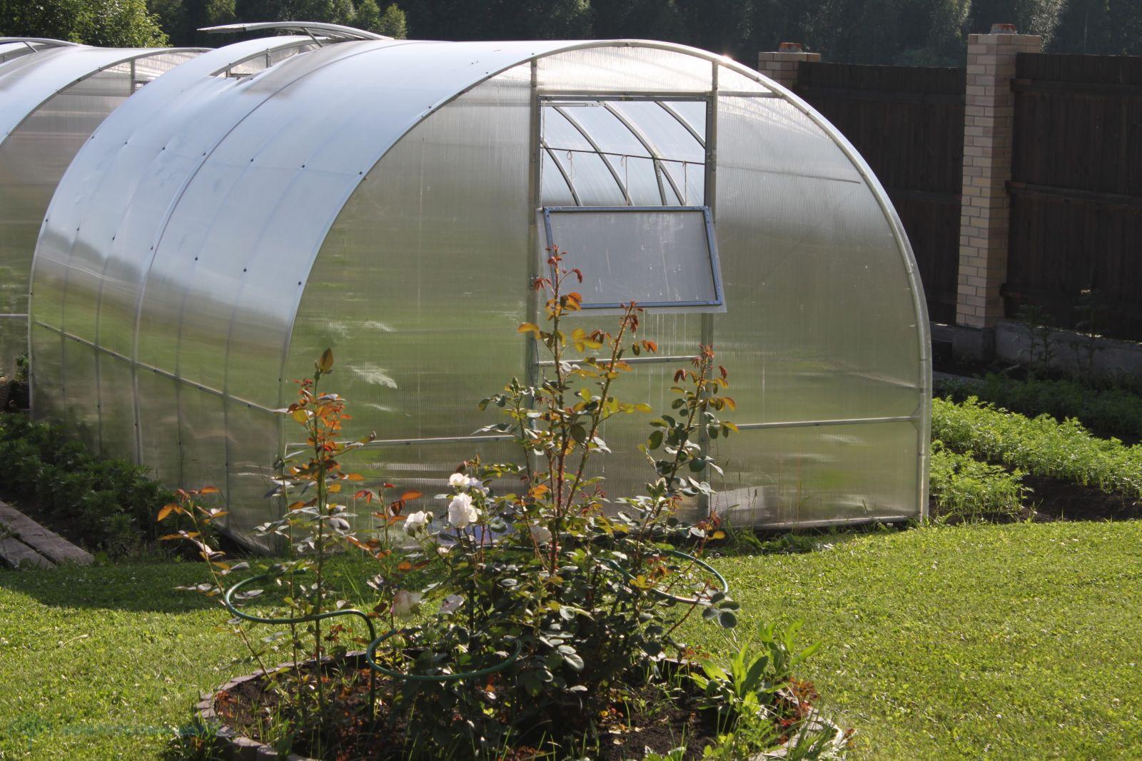 POLYKARBONÁTOVÝ SKLENÍK GrowDome 3x2x8 m (výplň 4,0mm)
