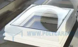 KOPULOVÝ SVĚTLÍK V PLASTOVÉM RÁMU