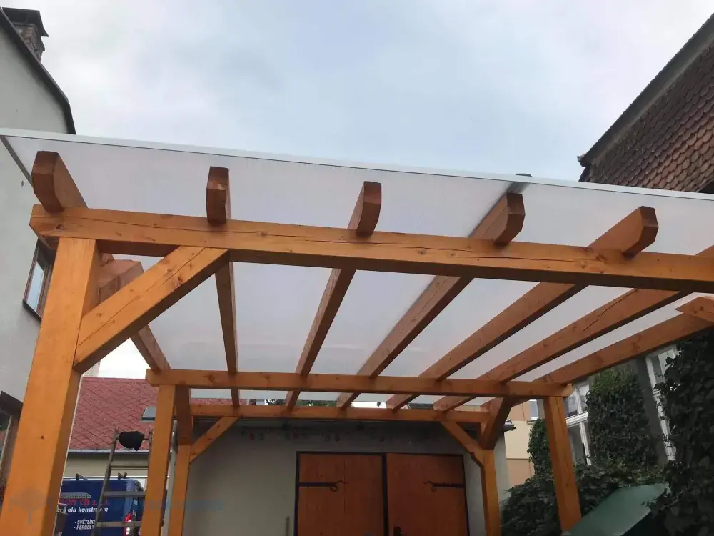 POLYKARBONÁTOVÁ DESKA LEXAN KOMOROVÁ 10 mm OPÁL 2UV