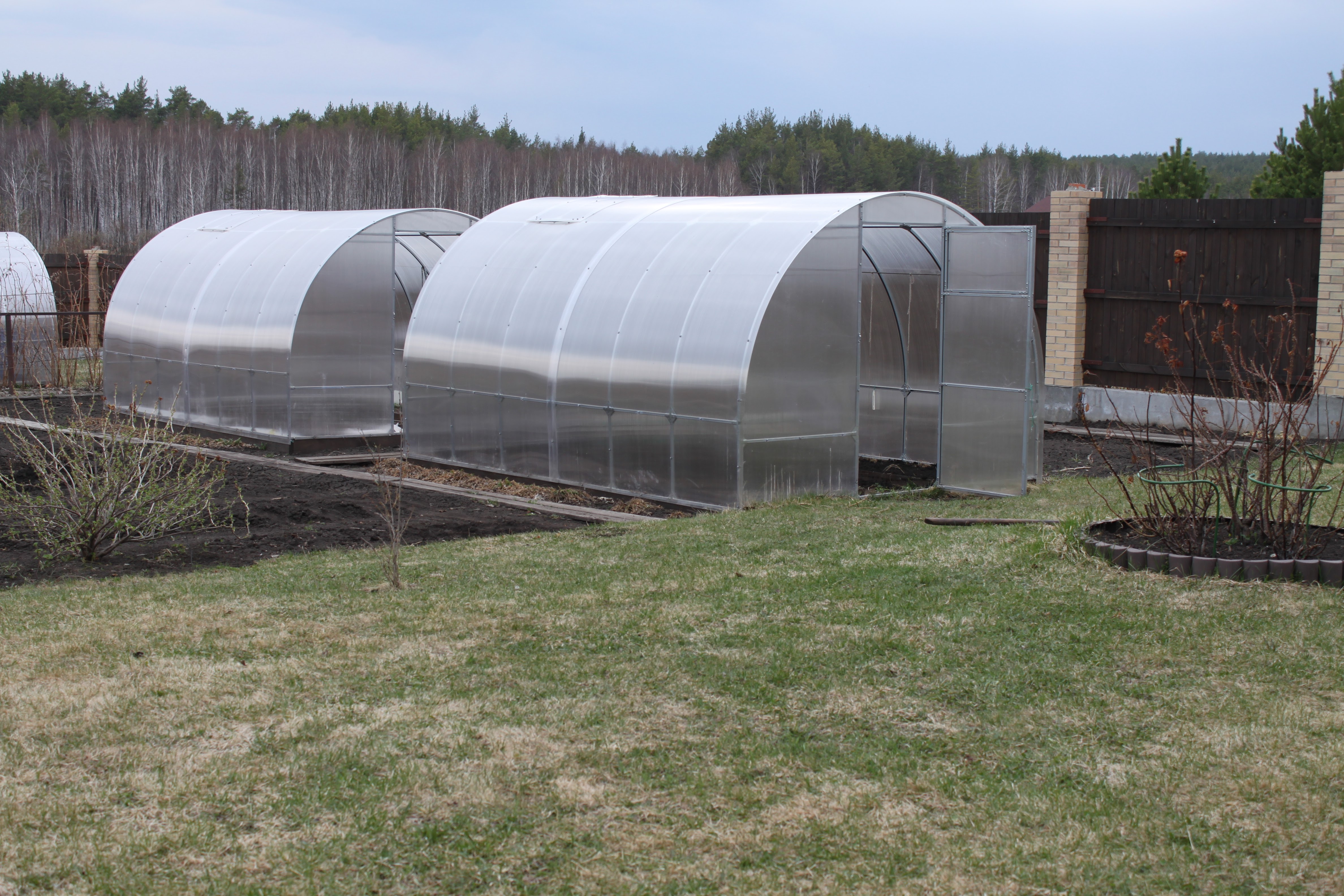 POLYKARBONÁTOVÝ SKLENÍK GrowDome 3x2x8 m (výplň 6,0mm)