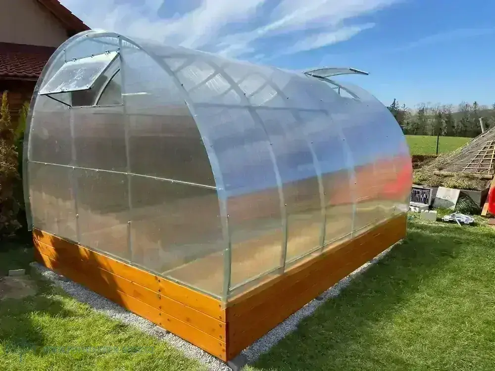 POLYKARBONÁTOVÝ SKLENÍK GrowDome 3x2x2 m (výplň 6,0mm)