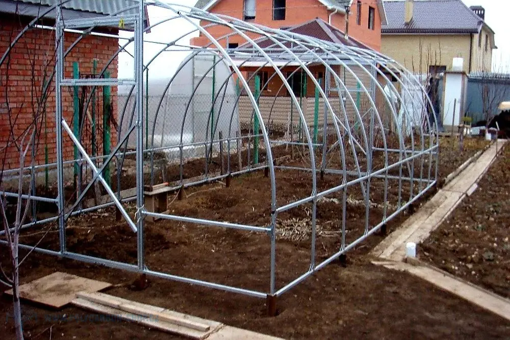 POLYKARBONÁTOVÝ SKLENÍK GrowDome 3x2x4 m (výplň 6,0mm)